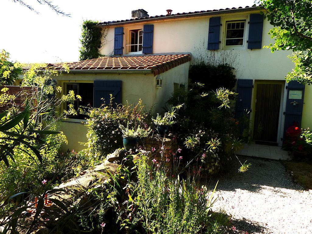 La Claverie Sainte-Radegonde-des-Noyers Exterior photo